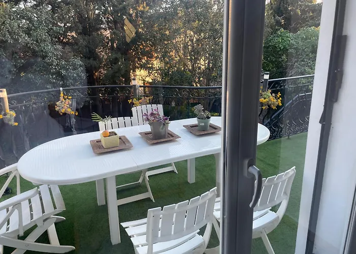 Standing De 88 M2, Grand Jardin, Wifi, Clim, Netflix, La Suzanna * Hyères