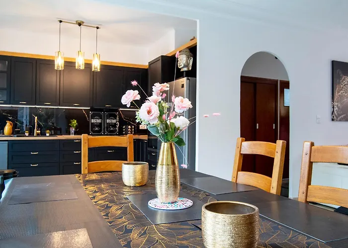 Feriehus Standing De 88 M2, Grand Jardin, Wifi, Clim, Netflix, La Suzanna Hyères