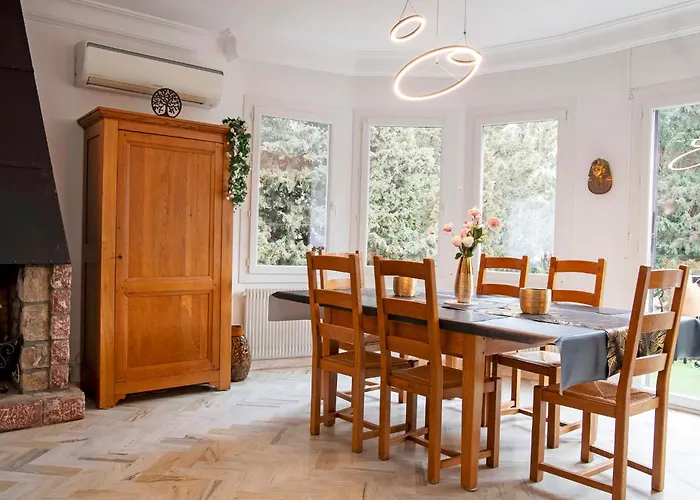 Standing De 88 M2, Grand Jardin, Wifi, Clim, Netflix, La Suzanna Hyères