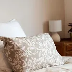Standing De 88 M2, Grand Jardin, Wifi, Clim, Netflix, La Suzanna بيت للعطل