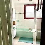 Standing De 88 M2, Grand Jardin, Wifi, Clim, Netflix, La Suzanna بيت للعطل