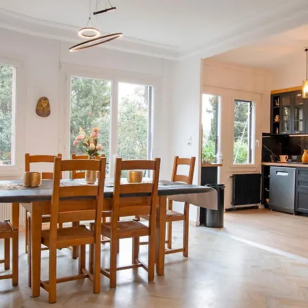 Standing De 88 M2, Grand Jardin, Wifi, Clim, Netflix, La Suzanna بيت للعطل Hyères
