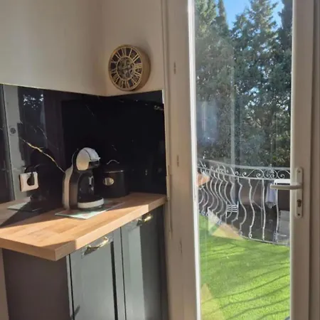 Casa de Férias Standing De 88 M2, Grand Jardin, Wifi, Clim, Netflix, La Suzanna