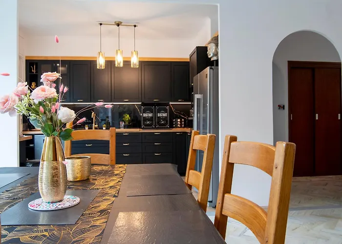 Standing De 88 M2, Grand Jardin, Wifi, Clim, Netflix, La Suzanna Holiday home Hyeres