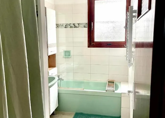 Standing De 88 M2, Grand Jardin, Wifi, Clim, Netflix, La Suzanna Holiday home